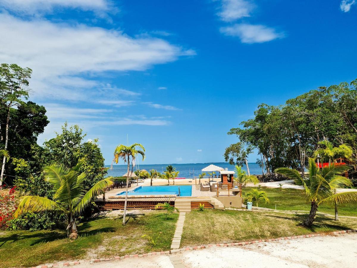 Seaside Chateau Resort Belize City Exterior photo