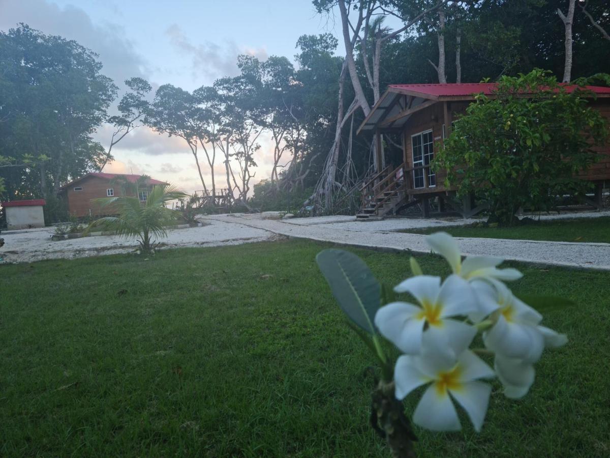 Seaside Chateau Resort Belize City Exterior photo