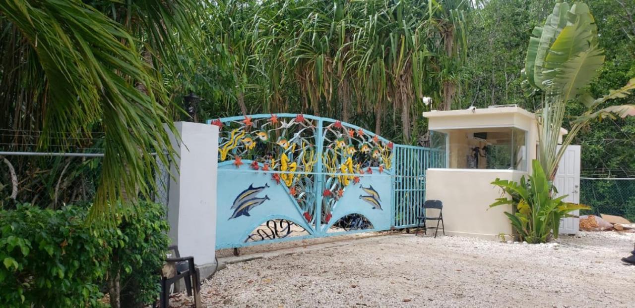 Seaside Chateau Resort Belize City Exterior photo