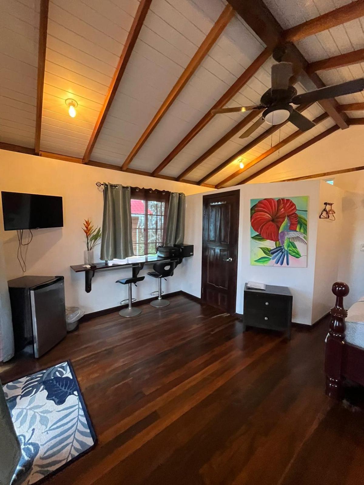 Seaside Chateau Resort Belize City Exterior photo