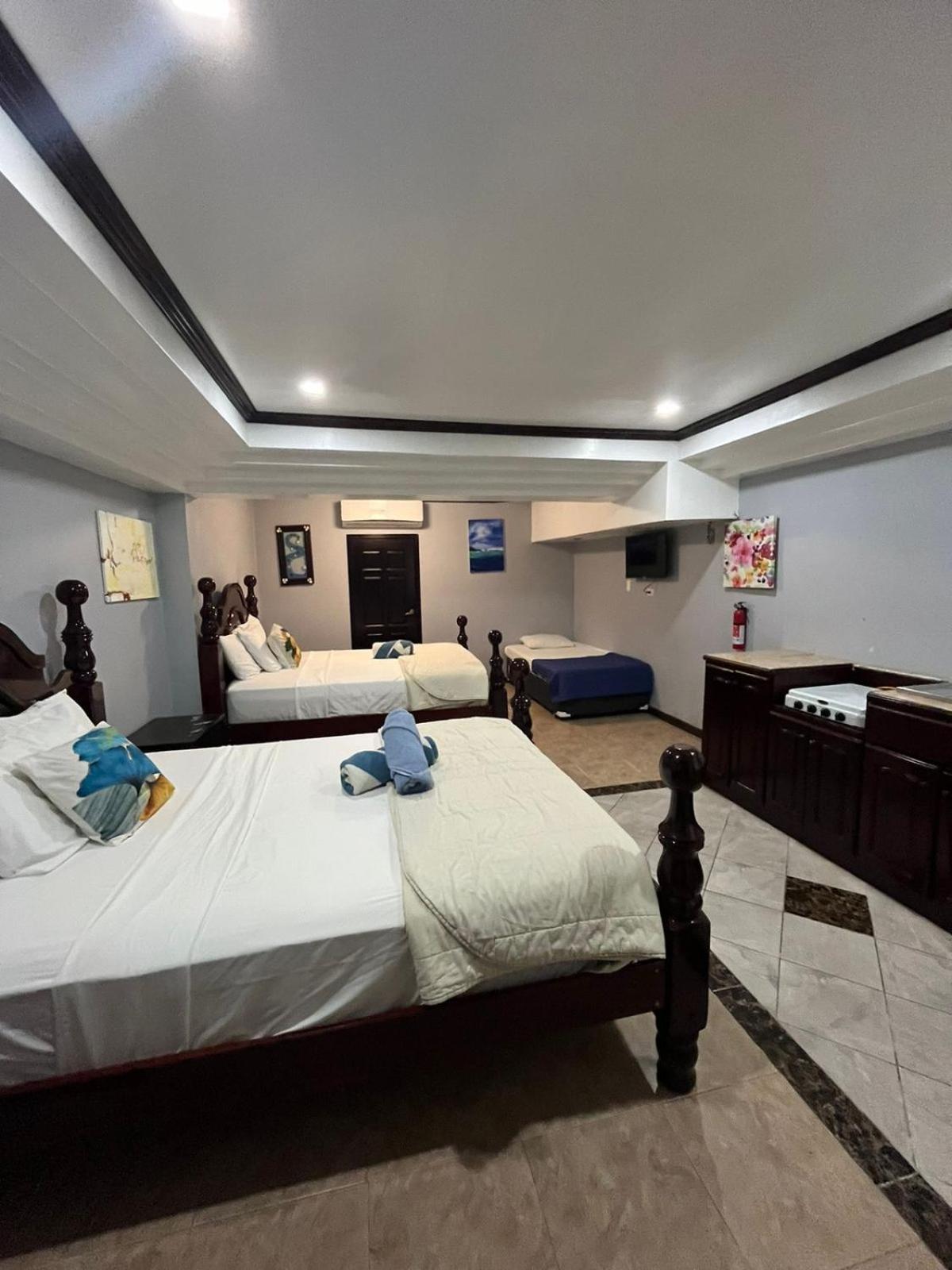 Seaside Chateau Resort Belize City Exterior photo