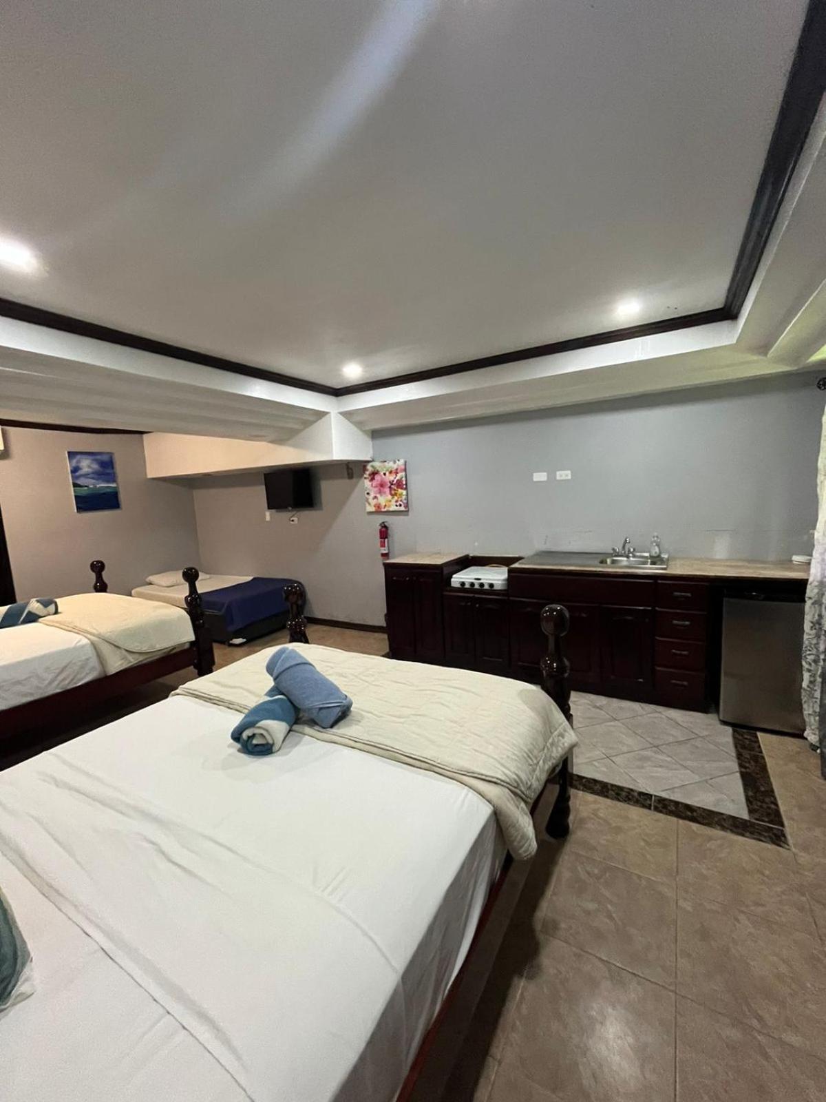 Seaside Chateau Resort Belize City Exterior photo