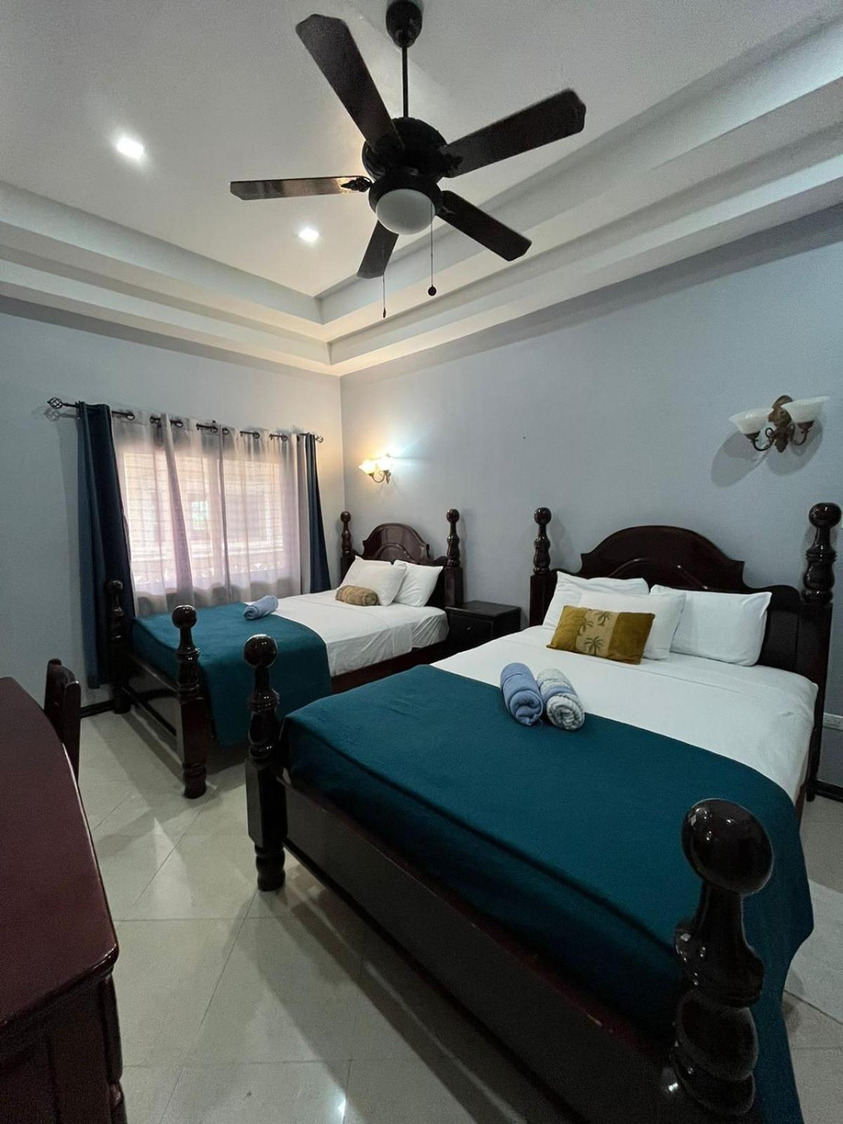 Seaside Chateau Resort Belize City Exterior photo