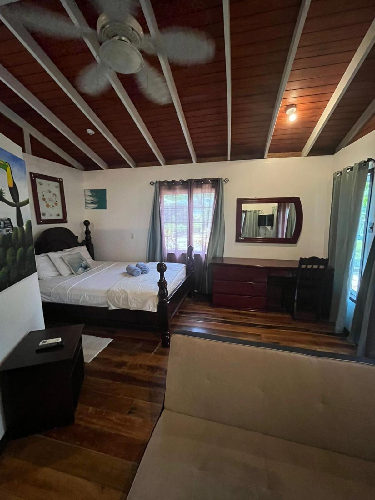 Seaside Chateau Resort Belize City Exterior photo