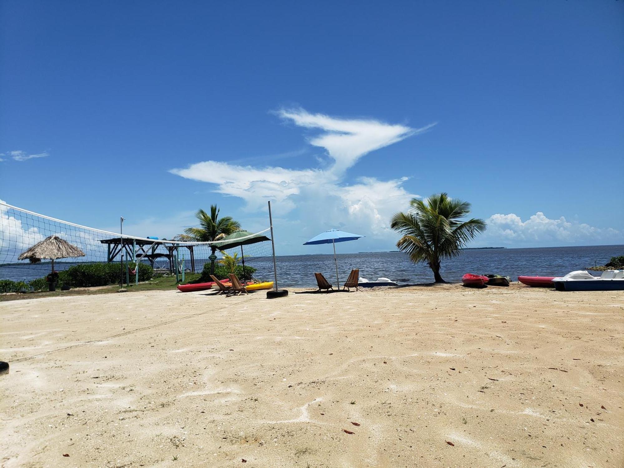 Seaside Chateau Resort Belize City Exterior photo